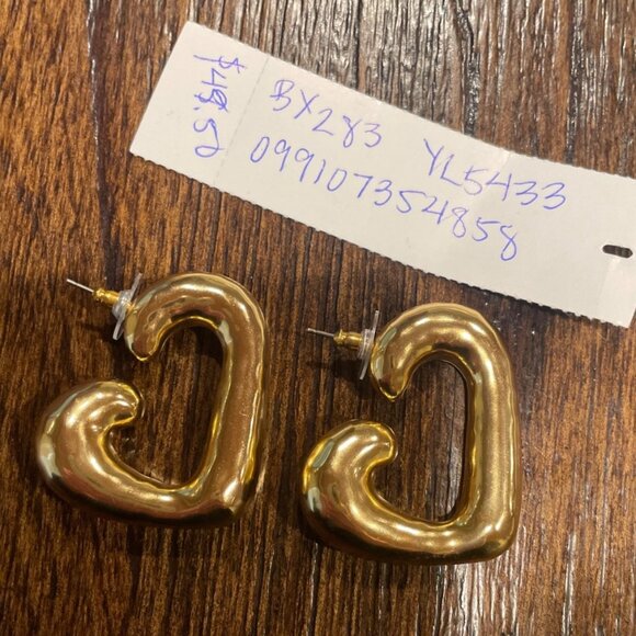 J.Crew Gold-Plated Heart Chunky Lightweight Earrings Statement Jewelry BX283 - Picture 5 of 5